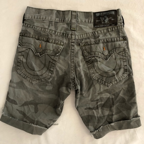 TRUE RELIGION mens RICKY CUTOFF Camo Shorts 30 - Picture 1 of 7